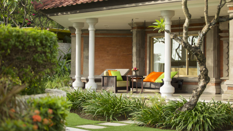 Big Room Pool Access Exterior | Holiday Inn Resort Baruna Bali